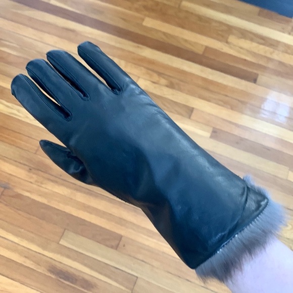 Vintage Stunning Van Raalte Women’s Black Leather Gloves with Rabbit Fur Lining - Picture 5 of 5